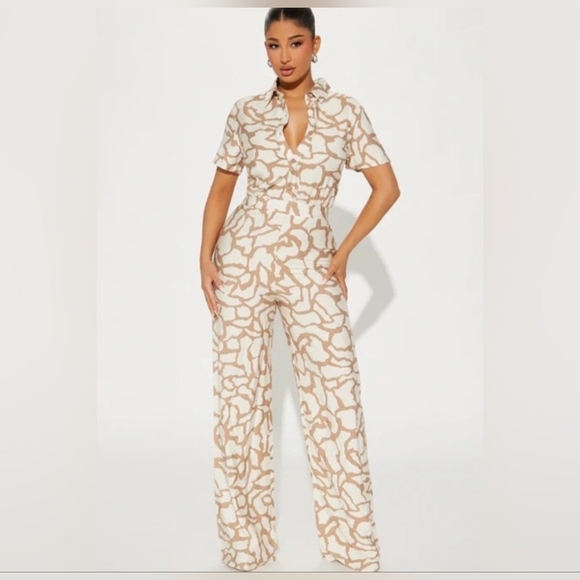Fashion Nova Pants - NWT FASHION NOVA Leila Jumpsuit - Taupe size S